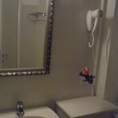 马泽尼大街住宅酒店 3* 斯特雷萨