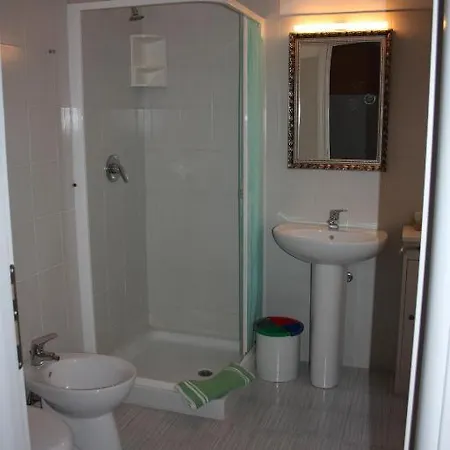 马泽尼大街住宅酒店 3*