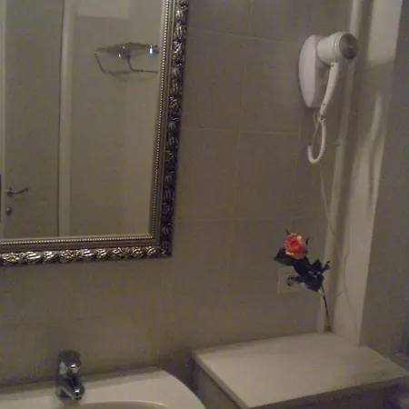 马泽尼大街住宅酒店 住宿加早餐酒店 斯特雷萨