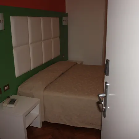 Via Mazzini Готель типу 