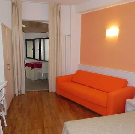 Via Mazzini Bed and Breakfast Στρέσα