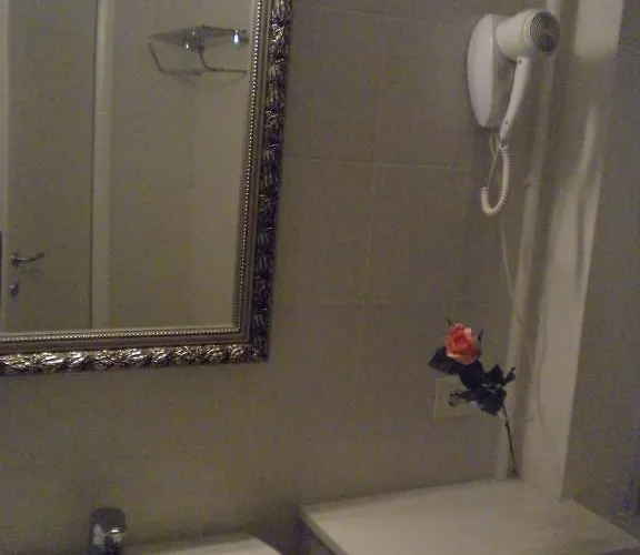 Via Mazzini 4* Стреза