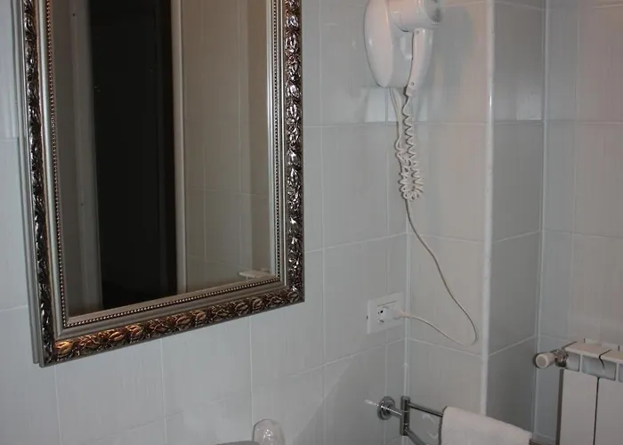 Via Mazzini לינה וארוחת בוקר 4*