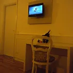 Via Mazzini 4* ストレーザ