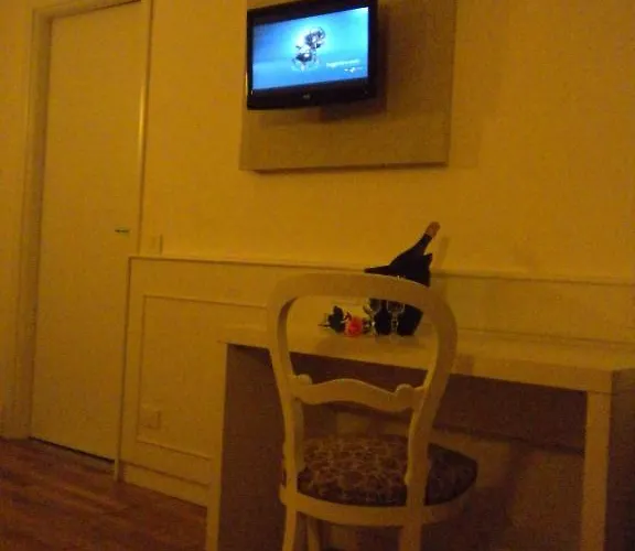 Via Mazzini ベッド・アンド・ブレックファスト 4*